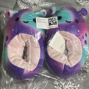 Squishmallow Little Kid Slippers Size 11/12